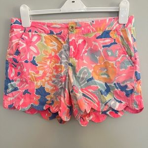 Lilly Pulitzer Buttercup shorts size 4.  5inch inseam